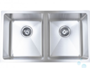 B1607 - UNDERMOUNT STAINLESS STEEL KITCHEN SINK 20 MM RADIUS SINK