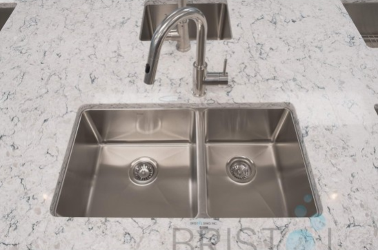 B1808 - UNDERMOUNT STAINLESS STEEL KITCHEN SINK 20 MM RADIUS CORNERS - Image 4